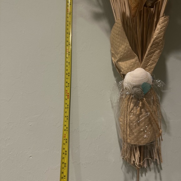 Seashell and Starfish Coastal Arrangement - Picture 8 of 12